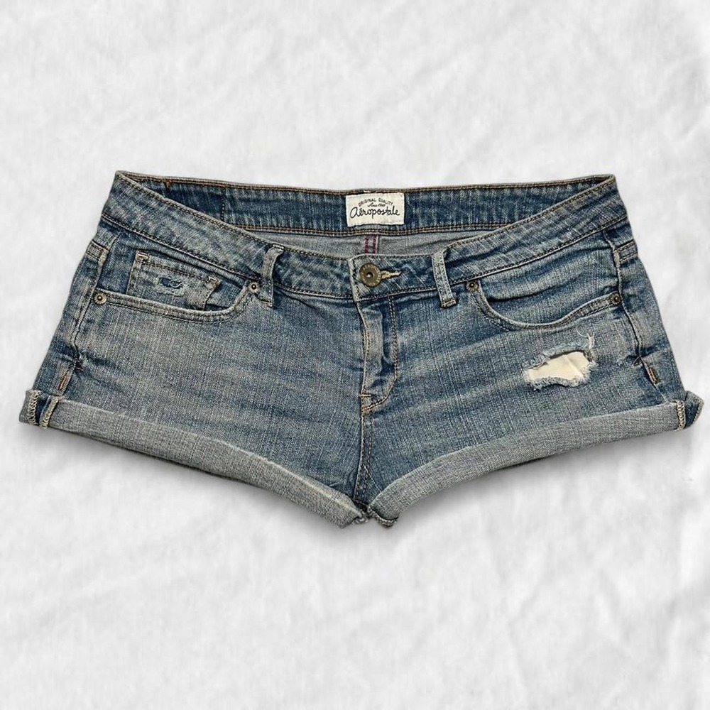 y2k Aeropostale light wash distressed denim shorts 7/8